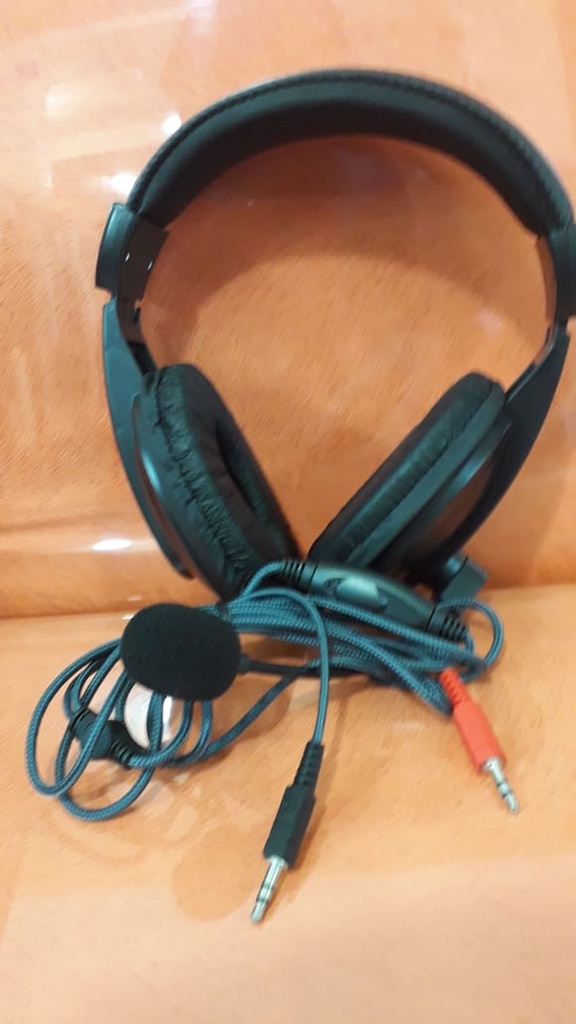 Audifono con Microfono SOYTO 750, con revestimiento de cuero, cable trenzado, plug 3.5mm