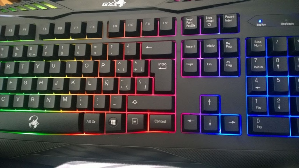 TECLADO GENIUS SCORPION GX K220 , TECLAS RESISTENTES, 2MM PULSACIONES, USB NEGRO